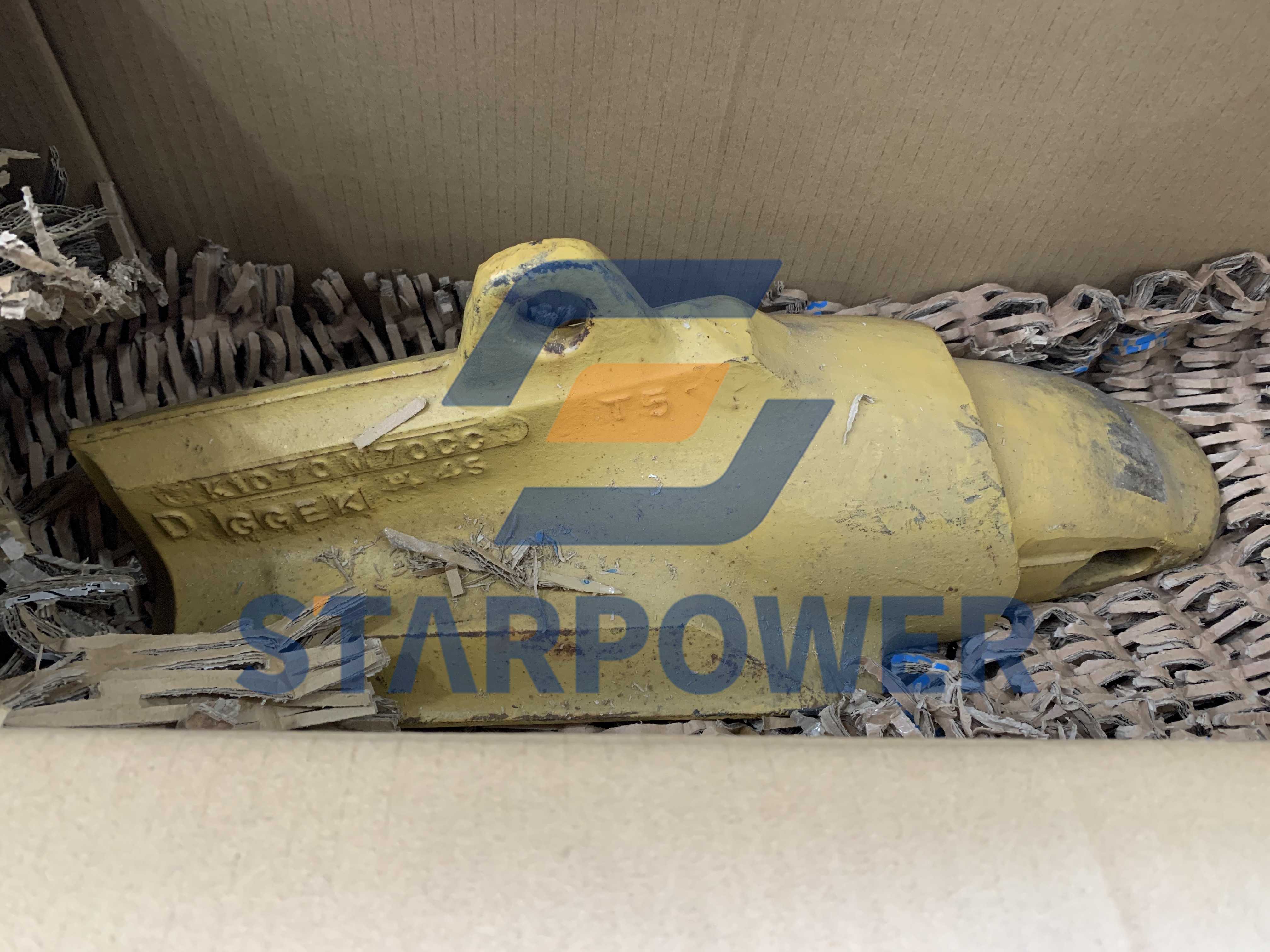 21M-939-2271 KOMATSU TOOTH