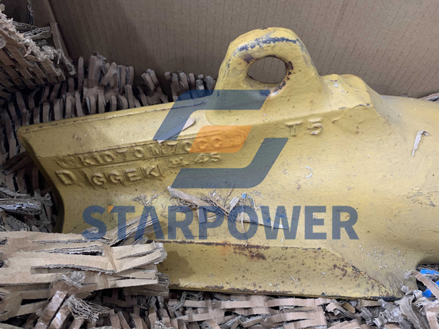 21M-939-2271 KOMATSU TOOTH